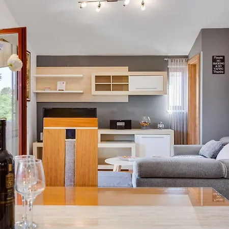Dina Apartament Zadar
