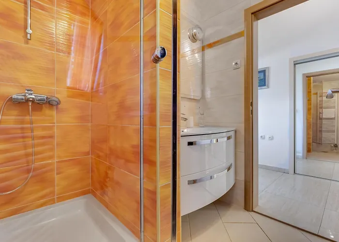 Apartamento Dina Zadar