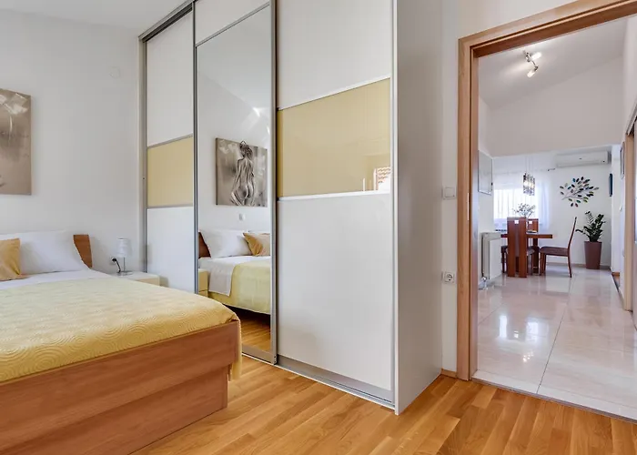 Dina Apartamento Zadar