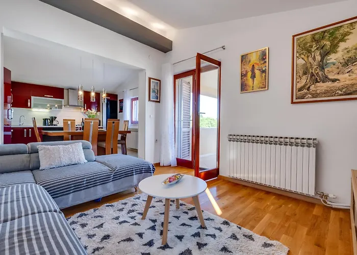 Apartamento Dina *